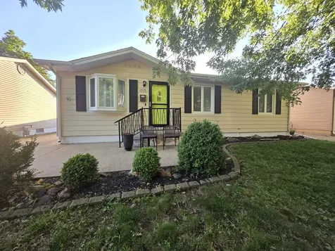 1919 Fairfield Drive Springfield IL 62702