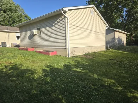 1919 Fairfield Drive Springfield IL 62702