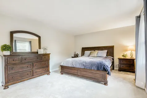 4491 Thornbark Drive Hoffman Estates IL 60192