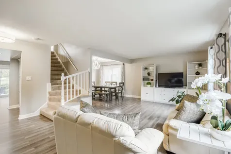 4491 Thornbark Drive Hoffman Estates IL 60192