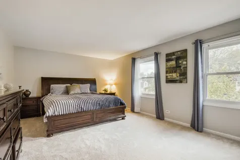 4491 Thornbark Drive Hoffman Estates IL 60192