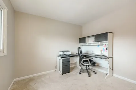 4491 Thornbark Drive Hoffman Estates IL 60192