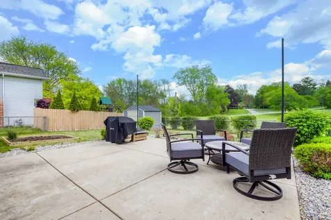 4491 Thornbark Drive Hoffman Estates IL 60192