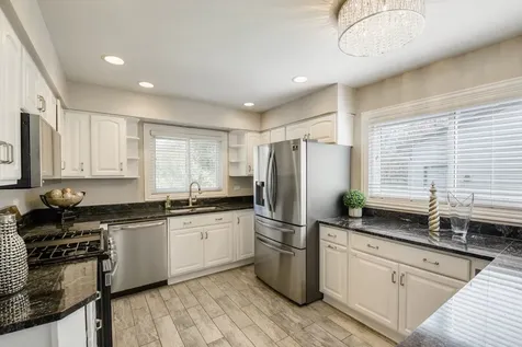 4491 Thornbark Drive Hoffman Estates IL 60192
