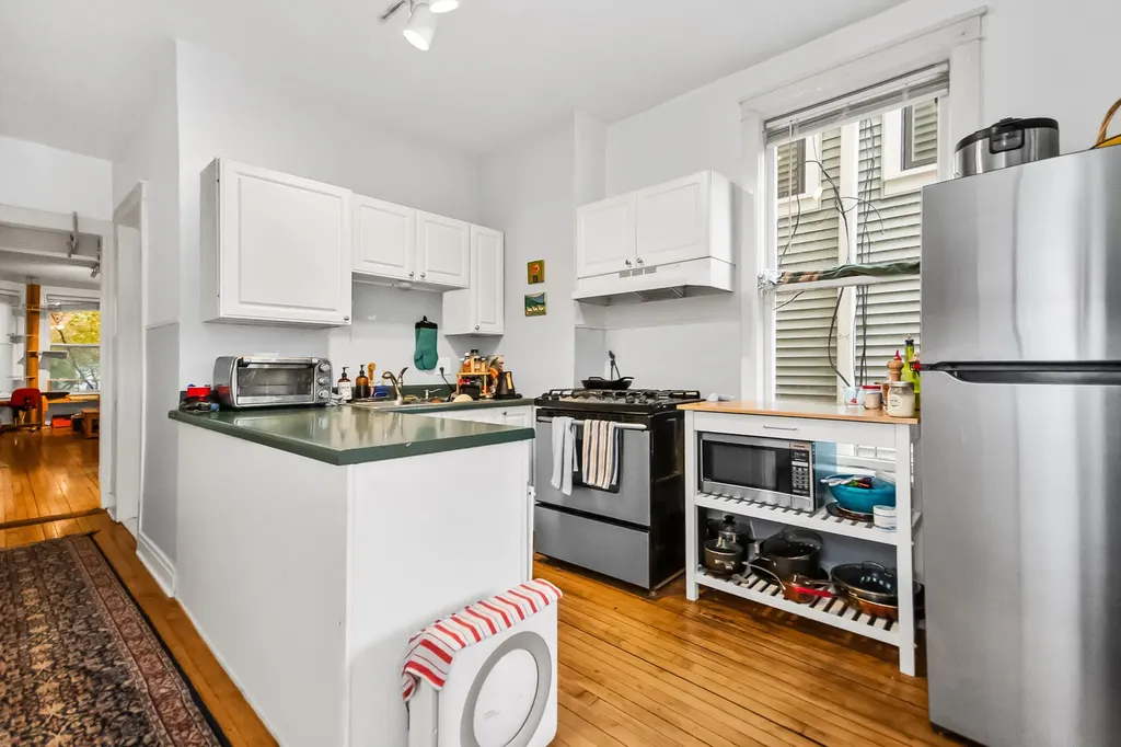 3714 North Bosworth Avenue Chicago IL 60613