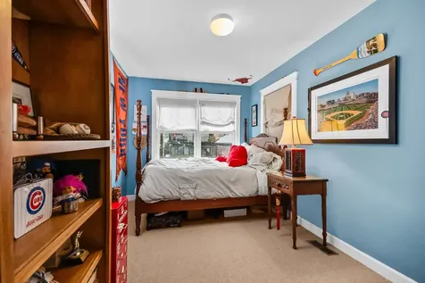 3714 North Bosworth Avenue Chicago IL 60613