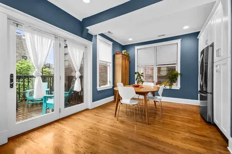 3714 North Bosworth Avenue Chicago IL 60613