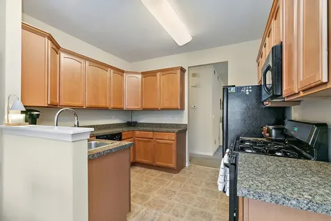 1527 Waterside Drive Dekalb IL 60115