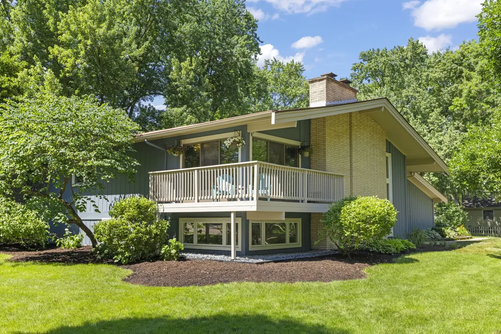 917 Royal Blackheath Court Naperville IL 60563