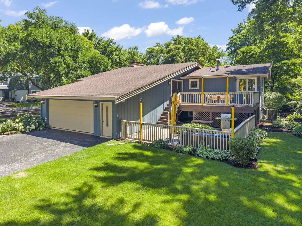 917 Royal Blackheath Court Naperville IL 60563