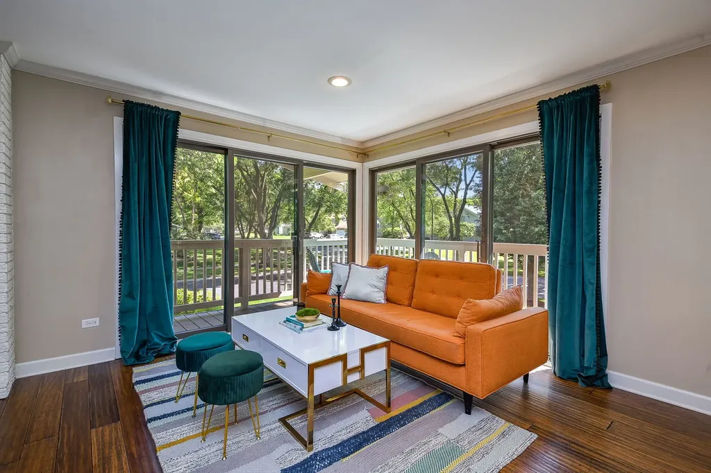 917 Royal Blackheath Court Naperville IL 60563