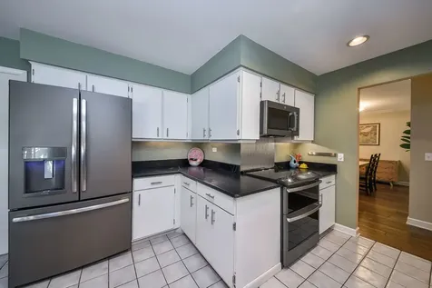 917 Royal Blackheath Court Naperville IL 60563