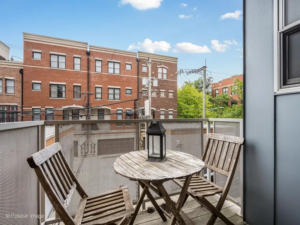 1719 North Western Avenue Chicago IL 60647