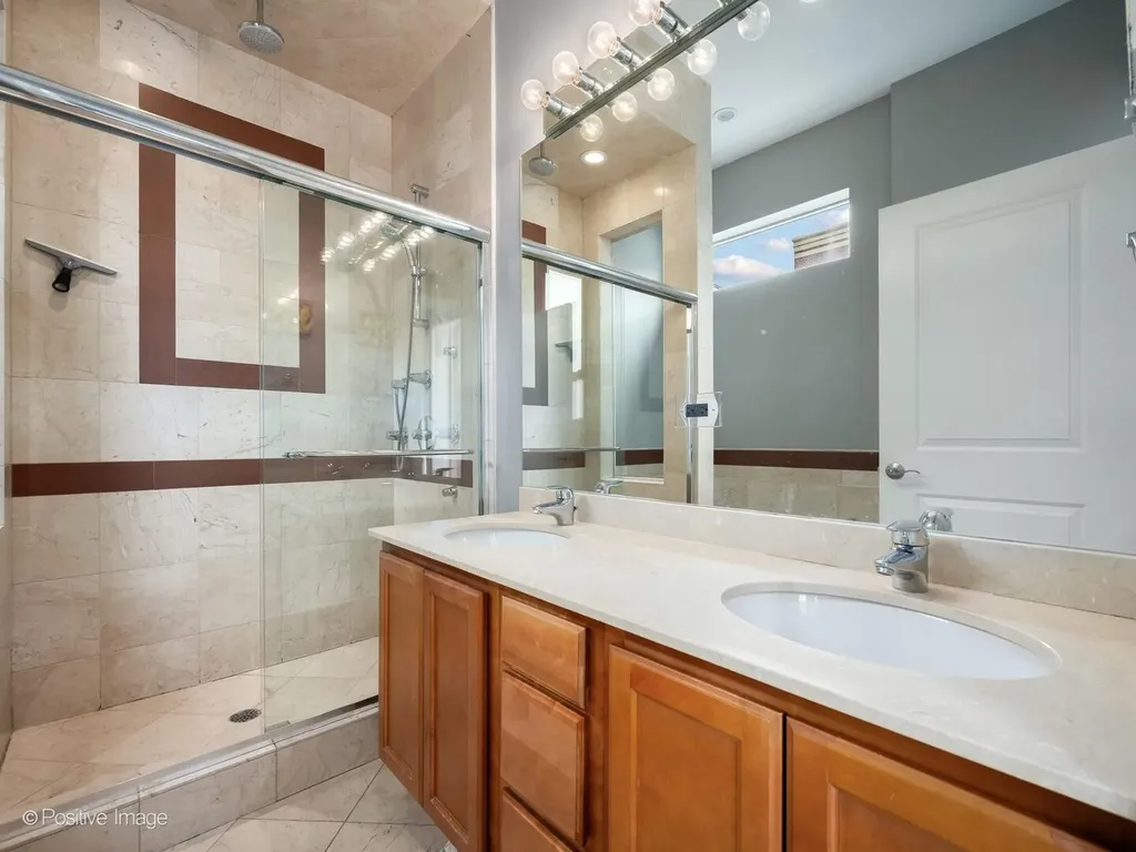 1719 North Western Avenue Chicago IL 60647