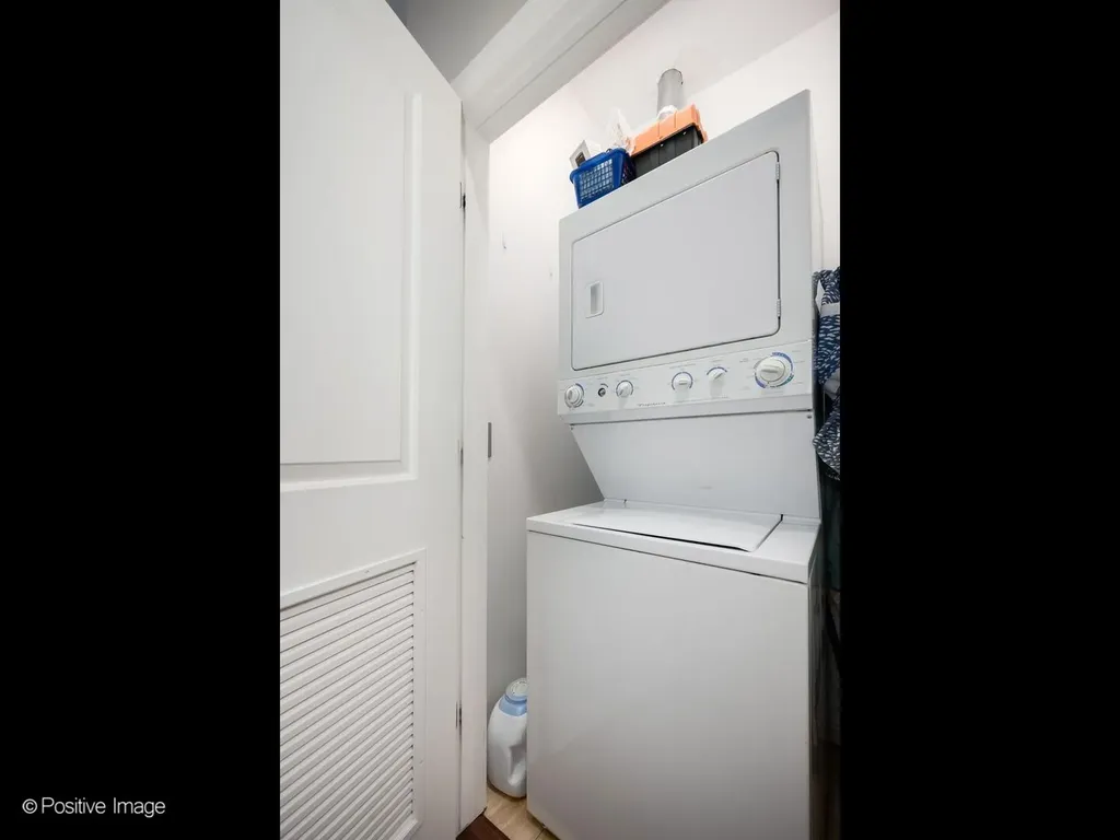 1719 North Western Avenue Chicago IL 60647