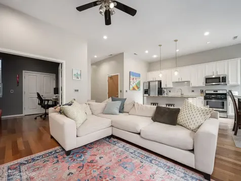 1719 North Western Avenue Chicago IL 60647