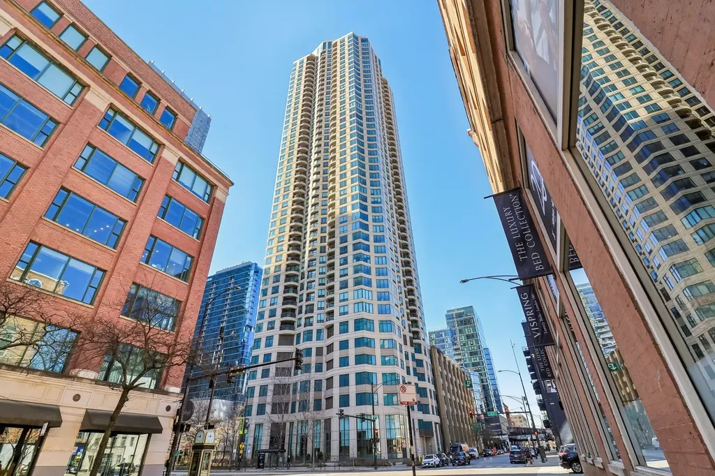 400 North La Salle Drive Chicago IL 60654