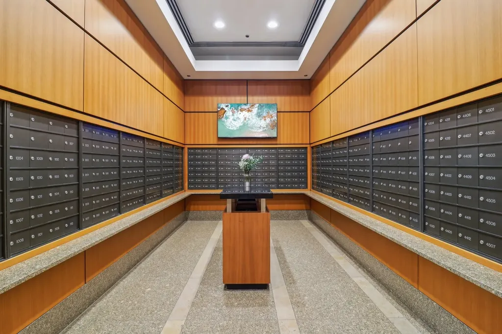 400 North La Salle Drive Chicago IL 60654