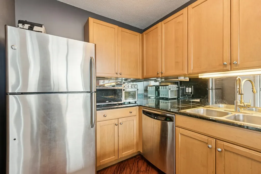 400 North La Salle Drive Chicago IL 60654