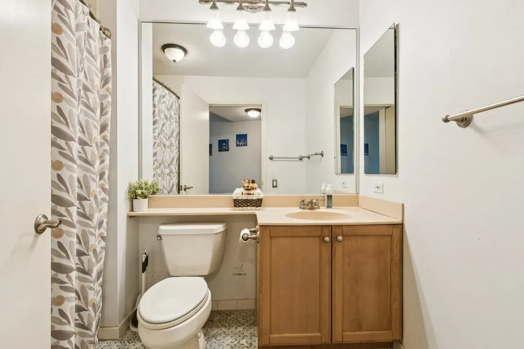 400 North La Salle Drive Chicago IL 60654