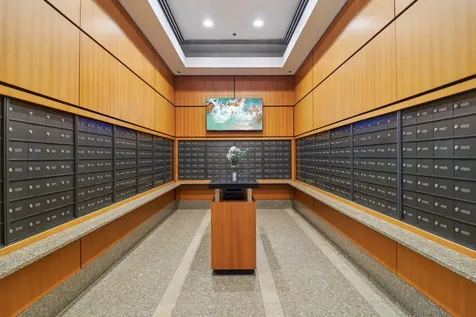 400 North La Salle Drive Chicago IL 60654