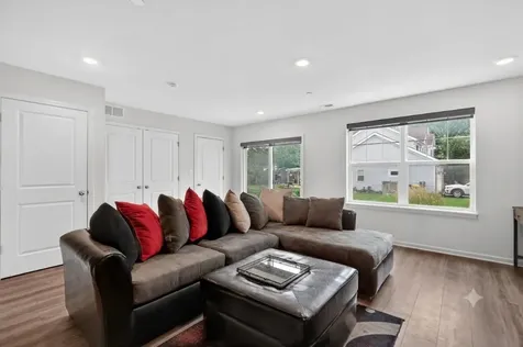 81 Timber Wolf Drive Wheeling IL 60090