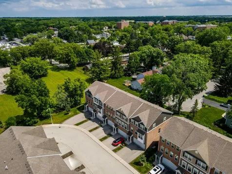 81 Timber Wolf Drive Wheeling IL 60090