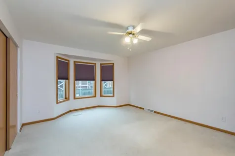 3320 Evergreen Lane Park City IL 60085