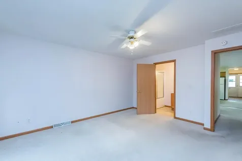 3320 Evergreen Lane Park City IL 60085
