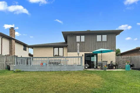 8841 167TH Street Orland Hills IL 60487