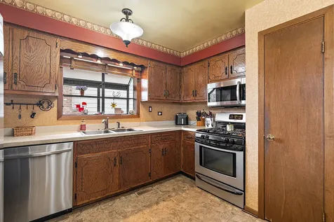 8841 167TH Street Orland Hills IL 60487