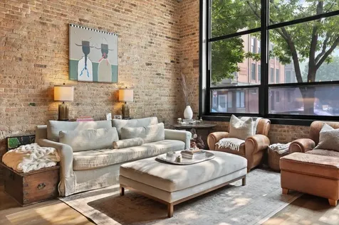 818 North Wolcott Avenue Chicago IL 60622