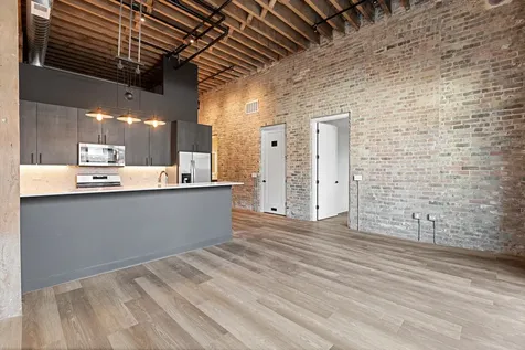 818 North Wolcott Avenue Chicago IL 60622