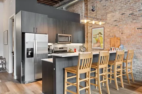 818 North Wolcott Avenue Chicago IL 60622