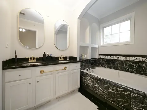 1615 Fox Run Drive Arlington Heights IL 60004