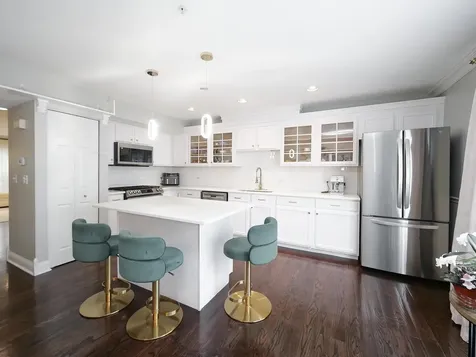 1615 Fox Run Drive Arlington Heights IL 60004