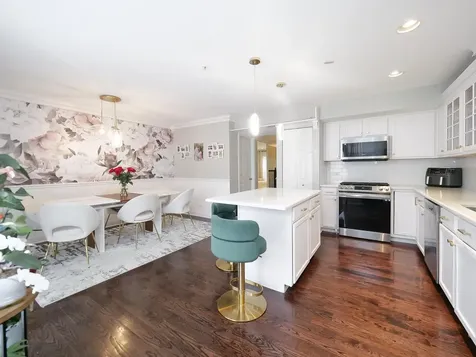 1615 Fox Run Drive Arlington Heights IL 60004