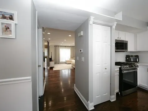 1615 Fox Run Drive Arlington Heights IL 60004