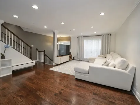 1615 Fox Run Drive Arlington Heights IL 60004