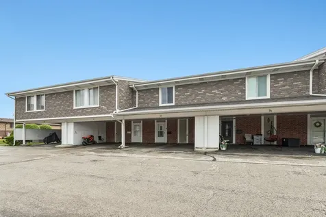 15 Cour Deauville Palos Hills IL 60465