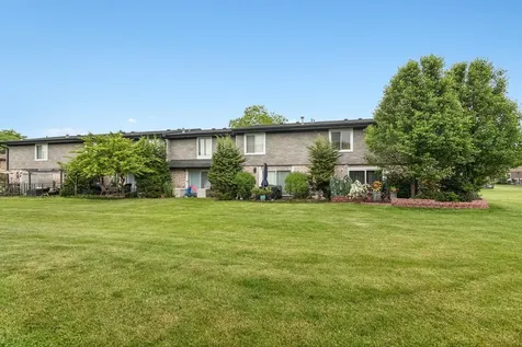 15 Cour Deauville Palos Hills IL 60465