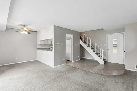 15 Cour Deauville Palos Hills IL 60465