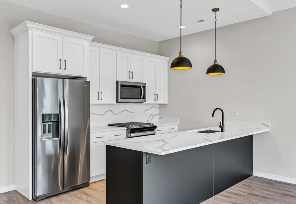 4906 South Saint Lawrence Avenue Chicago IL 60615