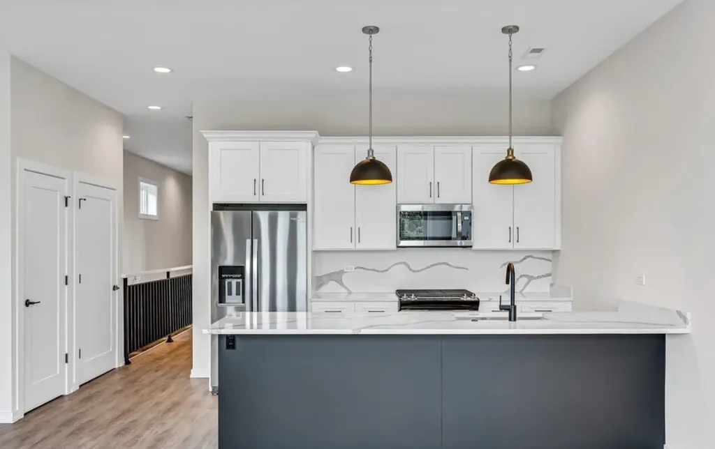 4906 South Saint Lawrence Avenue Chicago IL 60615