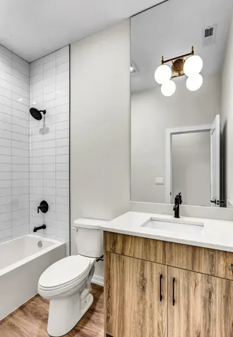4906 South Saint Lawrence Avenue Chicago IL 60615