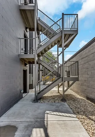 4906 South Saint Lawrence Avenue Chicago IL 60615