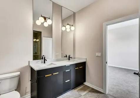 4906 South Saint Lawrence Avenue Chicago IL 60615