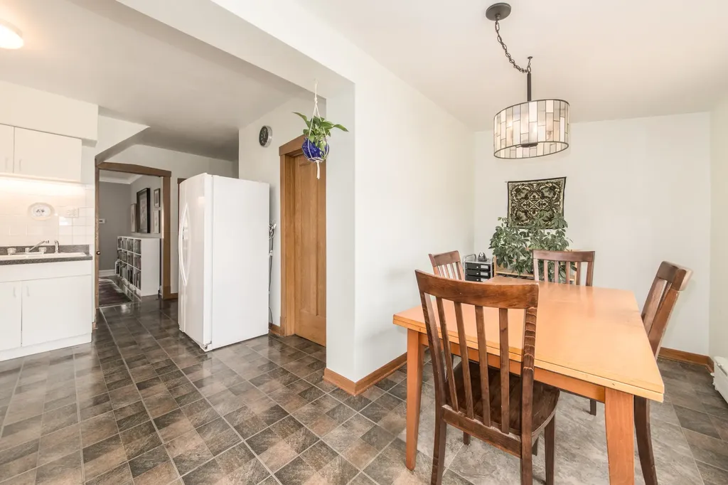 5035 North Menard Avenue Chicago IL 60630