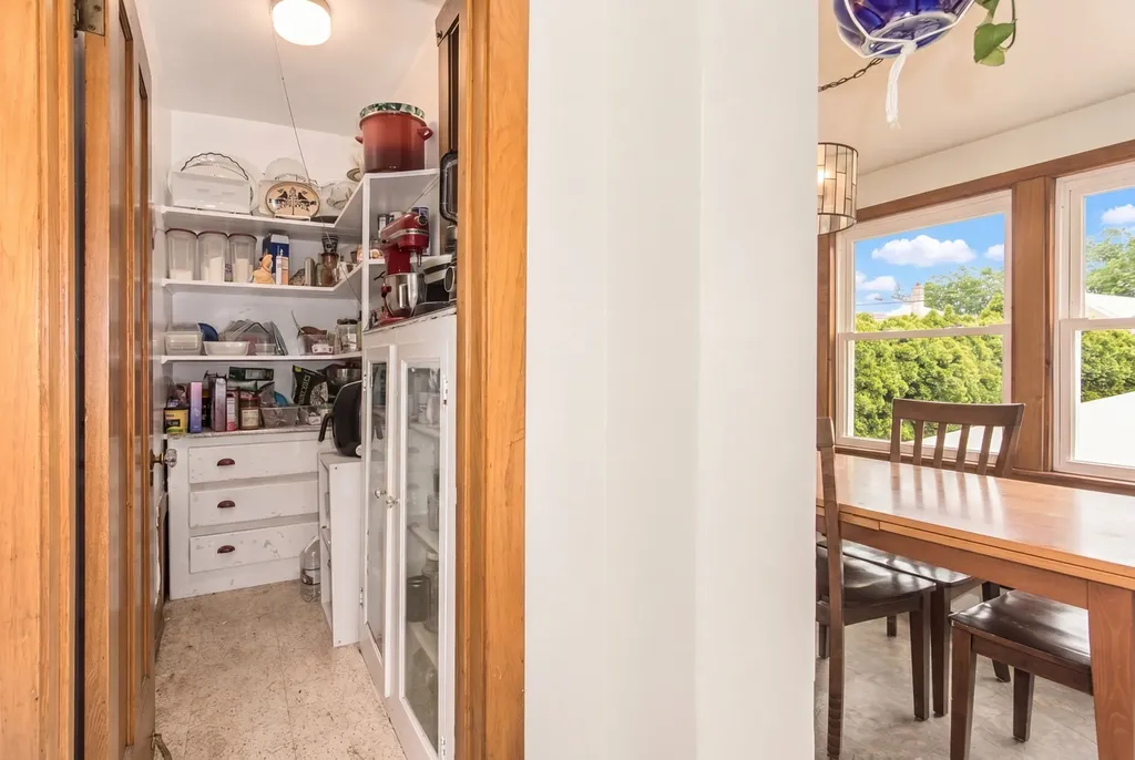 5035 North Menard Avenue Chicago IL 60630