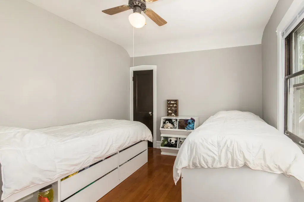 5035 North Menard Avenue Chicago IL 60630